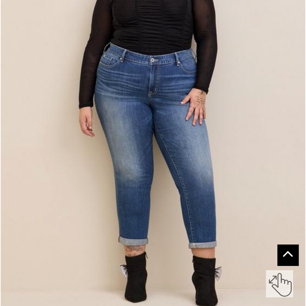 Torrid Mid-rise boyfriend straight vintage stretch jeans